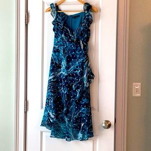 White House market dress